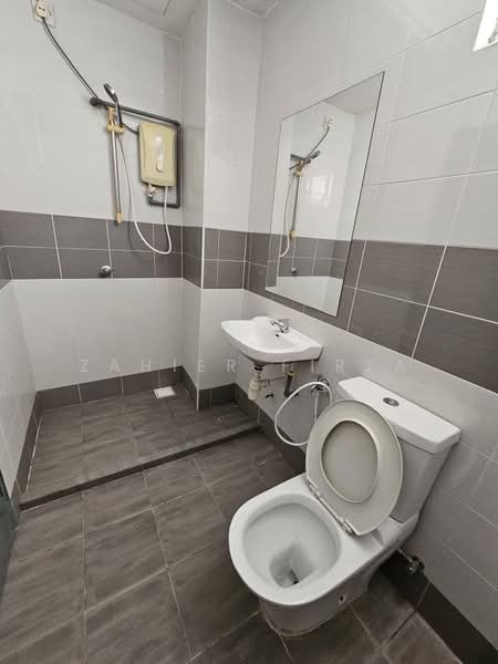 Service Residence for Sale at Menara Rajawali - Zahier Firza - Bathroom - PropertyGuru.com.my