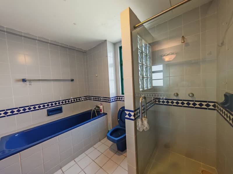 Kondominium untuk Dijual di The Straits View Condominium - Larissa Sim - Bathroom - PropertyGuru.com.my