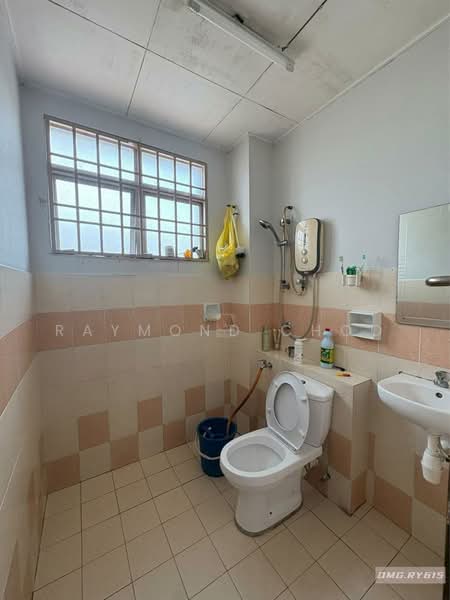 Clivia @ Bandar Parklands untuk Untuk Dijual - RM 708,000, Apr 2026 - Bathroom - PropertyGuru.com.my