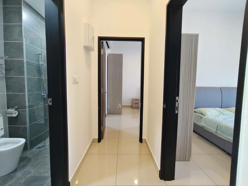 Service Residence for Sale at Twin Tower Residence - Bella Tan - Bathroom - PropertyGuru.com.my