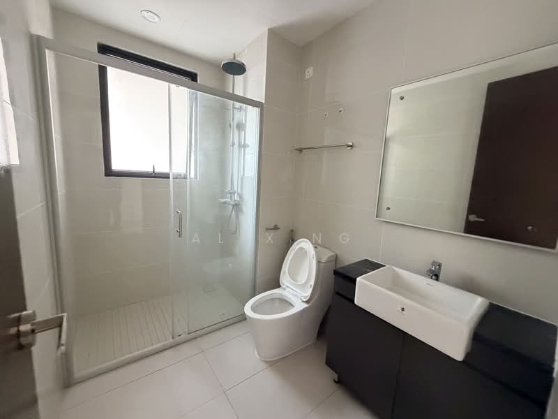 Condominium for Sale at Kings Bay @ Country Garden Danga Bay - Alex Ng - Bathroom - PropertyGuru.com.my
