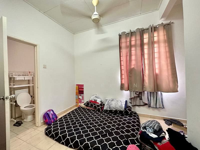 Cluster House for Sale in Bandar Puncak Alam (Puncak Alam) - Sue Arifin - Bedroom - PropertyGuru.com.my