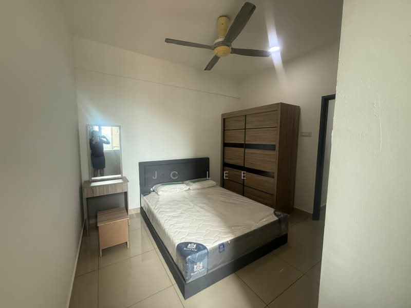 Kondominium untuk Dijual di Casa Tropicana - Jc Lee - Bedroom - PropertyGuru.com.my