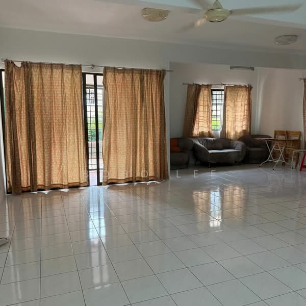 Townhouse for Rent in Jalan Klang Lama (Old Klang Road) (Kuala Lumpur) - Bobo Lee - Living Room - PropertyGuru.com.my