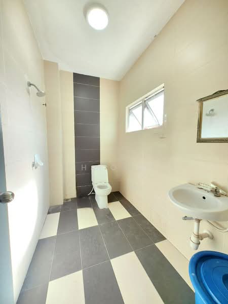 2-storey Terraced House for Sale in Taman Nusantara (Iskandar Puteri (Nusajaya)) - Shao Qi - Bathroom - PropertyGuru.com.my