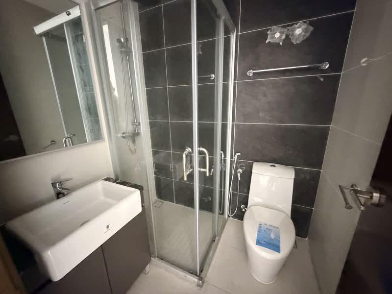 Condominium for Sale at Kings Bay @ Country Garden Danga Bay - Alex Ng - Bathroom - PropertyGuru.com.my
