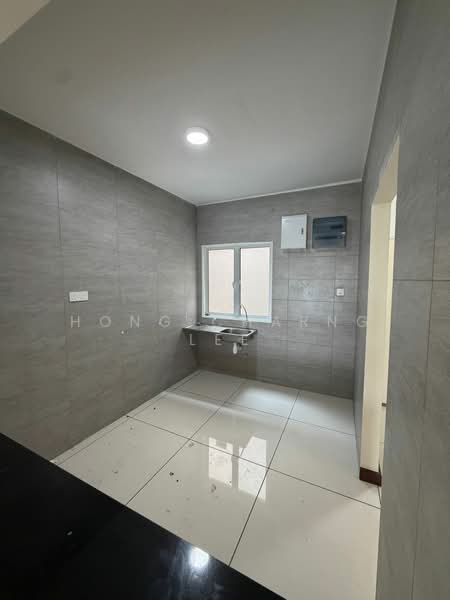 Larkin Residence Phase 2 untuk Untuk Disewa - RM 2,000 /bulan, Apr 2026 - Kitchen - PropertyGuru.com.my