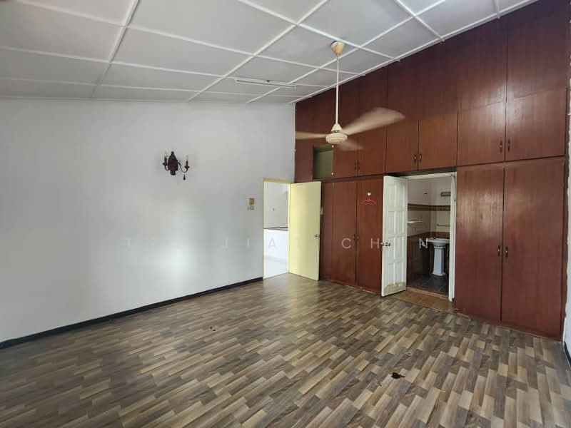 2-storey Terraced House for Sale in Taman Tun Dr Ismail (Kuala Lumpur) - Tze Jiat Chin - Living Room - PropertyGuru.com.my