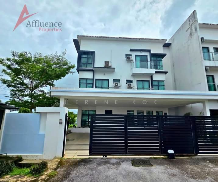 Semi-Detached House for Sale in Kuching (Sarawak) - Sherene Kok - Exterior - PropertyGuru.com.my