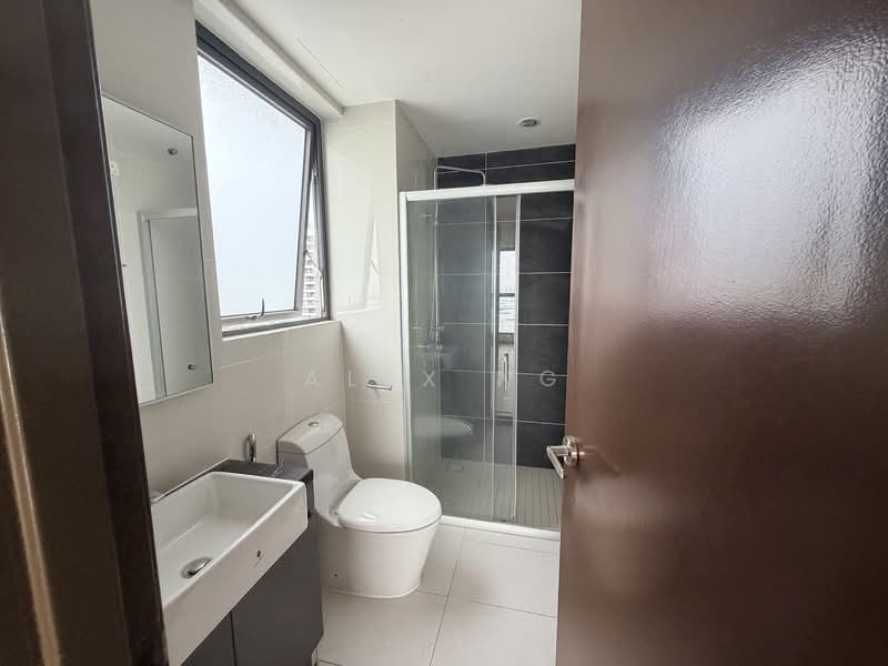Condominium for Sale at Kings Bay @ Country Garden Danga Bay - Alex Ng - Bathroom - PropertyGuru.com.my
