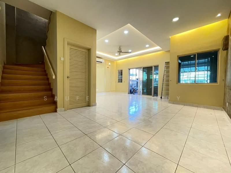 2-storey Terraced House for Sale in Seksyen 4 (Kota Damansara) - Saufee Effendy - Living Room - PropertyGuru.com.my