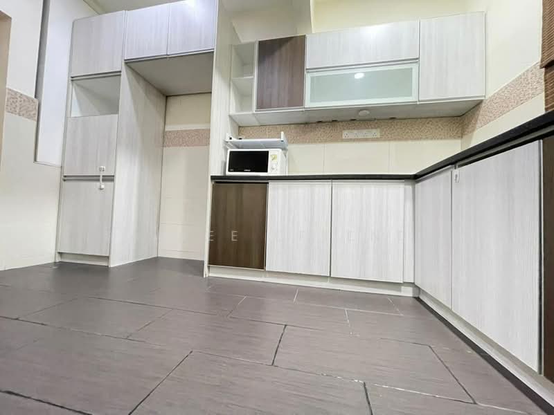 2-storey Terraced House for Sale in Seksyen 4 (Kota Damansara) - Saufee Effendy - Kitchen - PropertyGuru.com.my