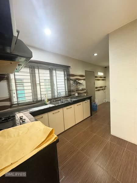 Clivia @ Bandar Parklands untuk Untuk Dijual - RM 1,150,000, Apr 2026 - Kitchen - PropertyGuru.com.my