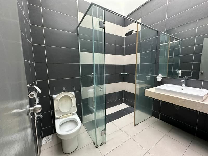 Cluster House for Sale in Skudai (Johor) - Larissa Sim - Bathroom - PropertyGuru.com.my