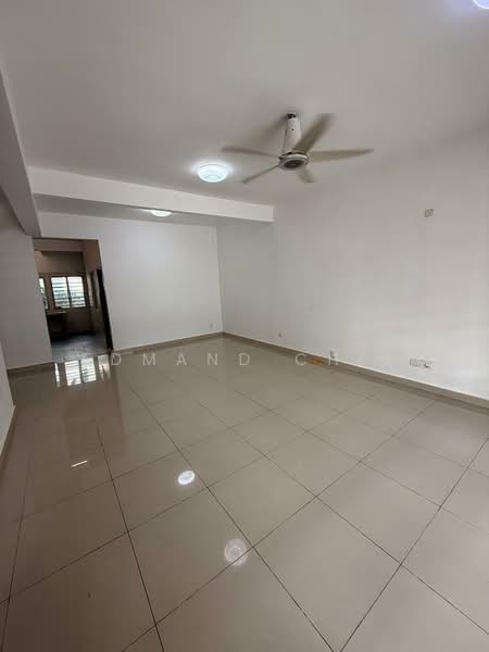 Taman Desa Dengkil untuk Untuk Disewa - RM 1,550 /bulan, Apr 2026 - Living Room - PropertyGuru.com.my