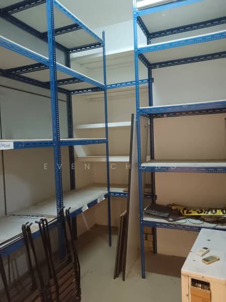 Untuk Disewa - Queen's Avenue