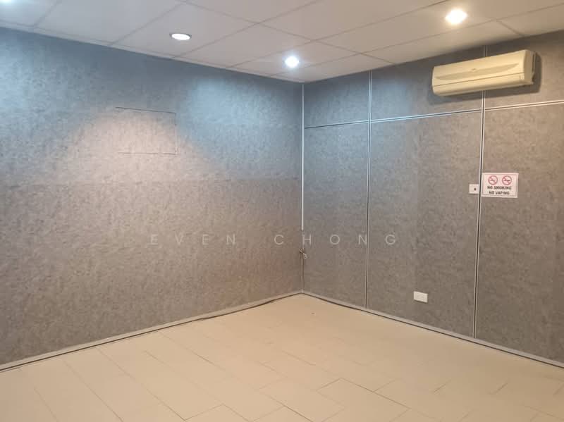 Untuk Disewa - Queen's Avenue