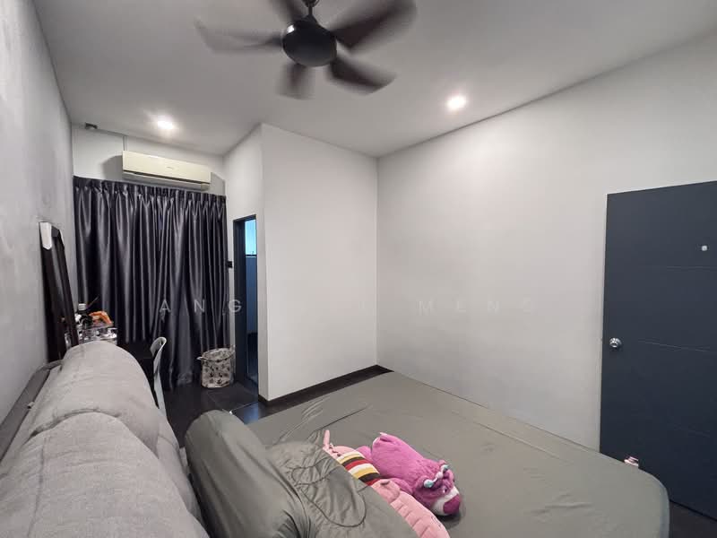 2-storey Terraced House for Sale in Taman Dato Onn (Johor Bahru) - Ang Wee Meng - Bedroom - PropertyGuru.com.my