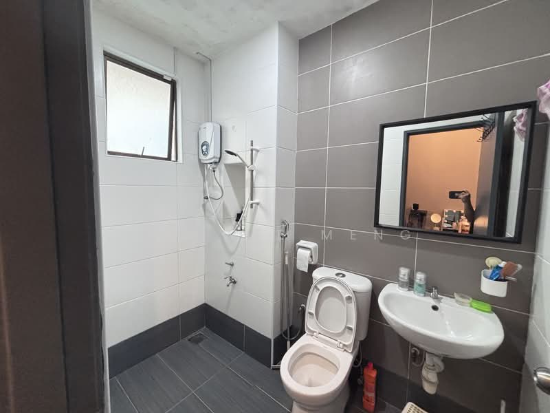 2-storey Terraced House for Sale in Taman Dato Onn (Johor Bahru) - Ang Wee Meng - Bathroom - PropertyGuru.com.my