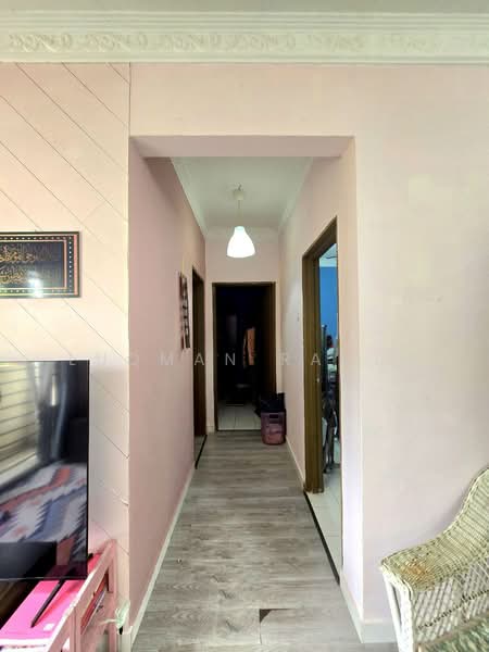 Apartment for Sale at Apartment Sri Hijauan - Luqman Ramli - Corridor - PropertyGuru.com.my