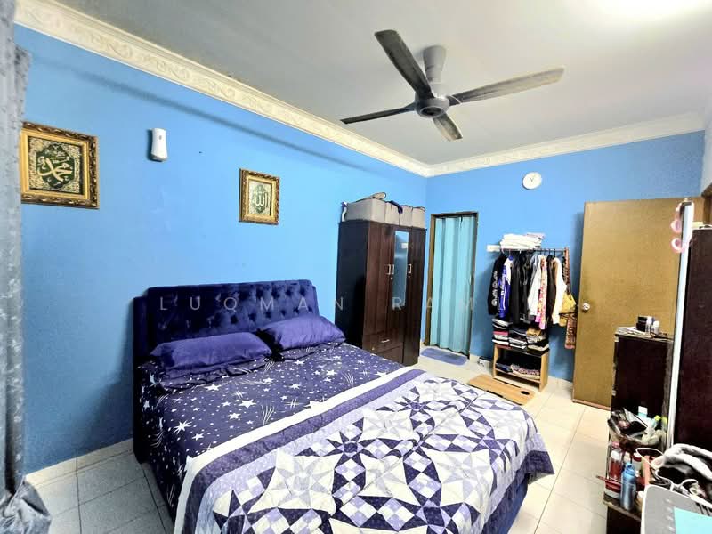 Apartment for Sale at Apartment Sri Hijauan - Luqman Ramli - Bedroom - PropertyGuru.com.my