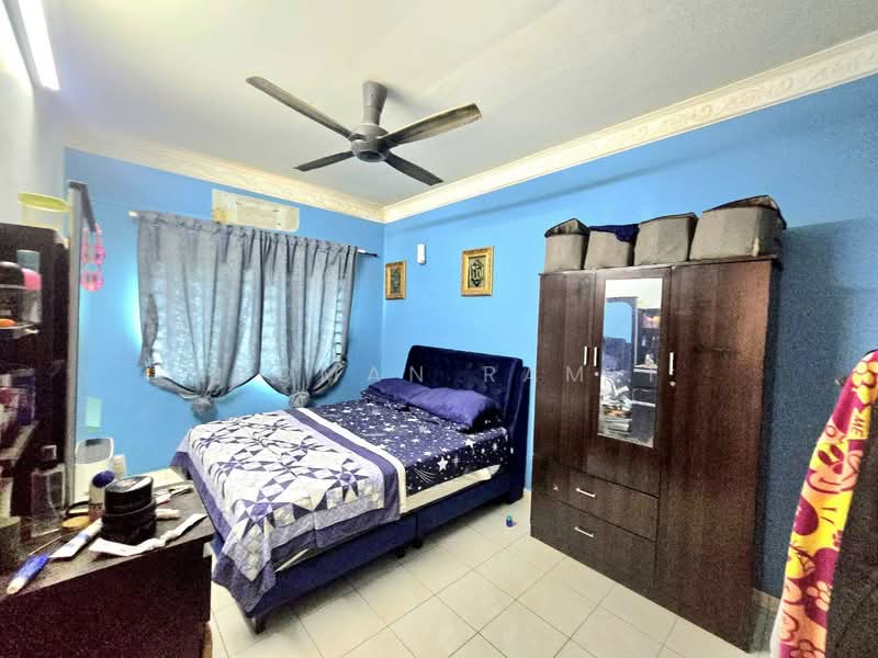 Apartment for Sale at Apartment Sri Hijauan - Luqman Ramli - Bedroom - PropertyGuru.com.my