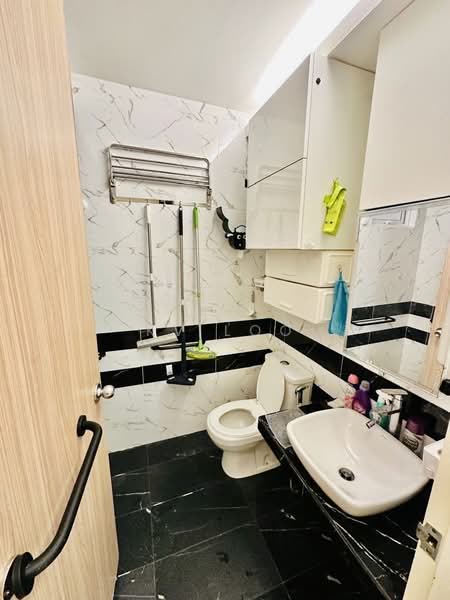 QuayWest Residence untuk Untuk Disewa - RM 2,400 /bulan, Apr 2026 - Bathroom - PropertyGuru.com.my