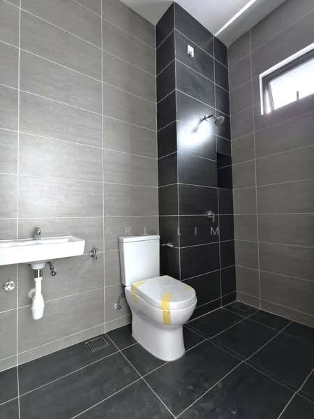2-storey Terraced House for Sale in Bandar Dato Onn (Tebrau) - Karl Lim - Bathroom - PropertyGuru.com.my