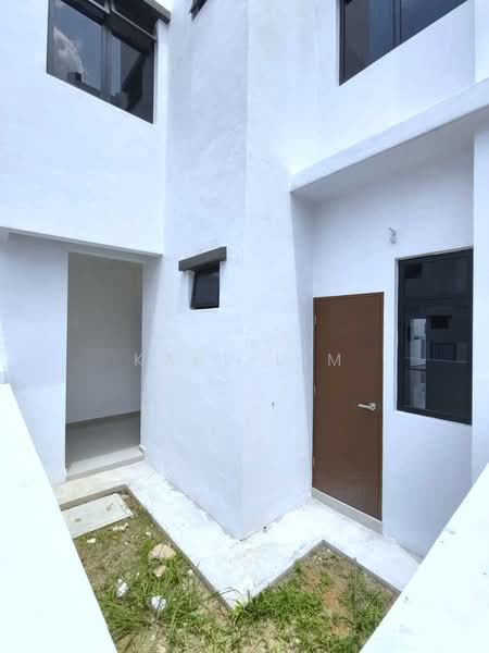 2-storey Terraced House for Sale in Bandar Dato Onn (Tebrau) - Karl Lim - Exterior - PropertyGuru.com.my