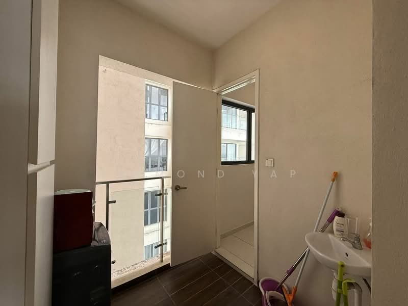 Service Residence for Sale at Royal Strand @ Country Garden Danga Bay - Desmond Yap - Balcony - PropertyGuru.com.my