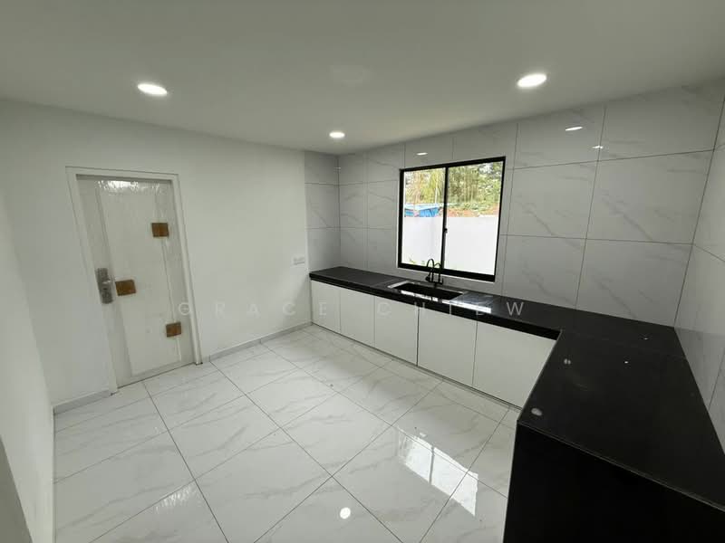 Taman Mount Austin untuk Untuk Dijual - RM 608,000, Apr 2026 - Kitchen - PropertyGuru.com.my