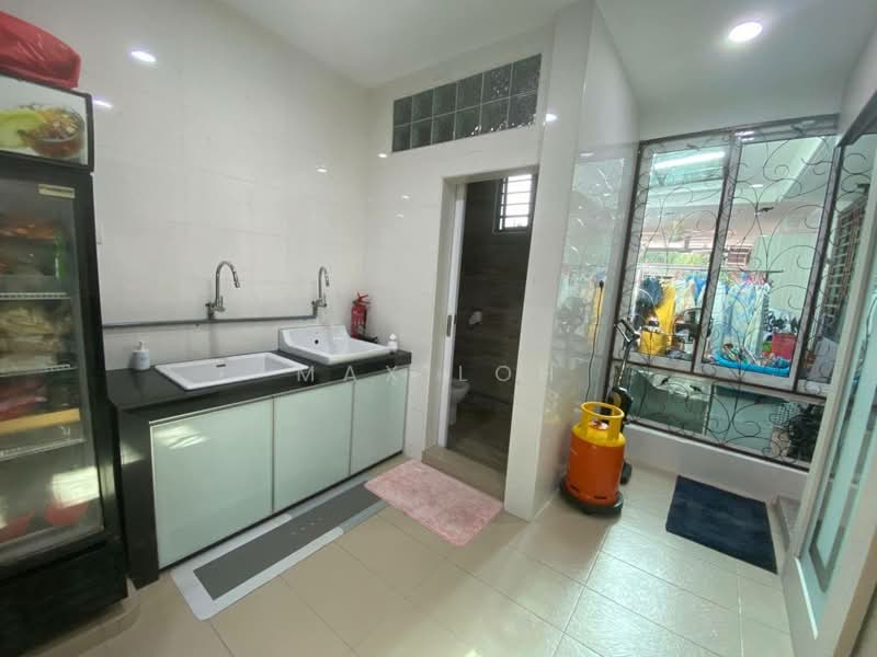 Taman Sutera One untuk Untuk Dijual - RM 2,050,000, Apr 2026 - Kitchen - PropertyGuru.com.my