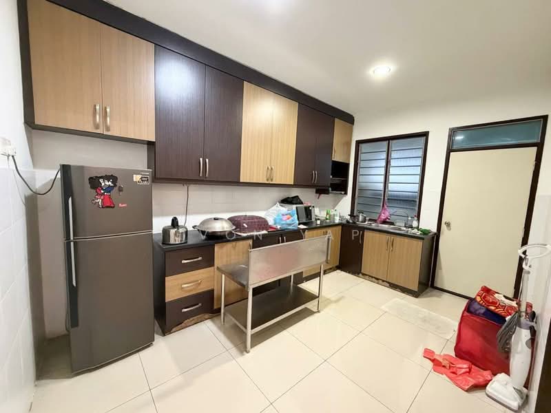 2-storey Terraced House for Sale in Bandar Tiram (Ulu Tiram) - Evon Yap - Kitchen - PropertyGuru.com.my