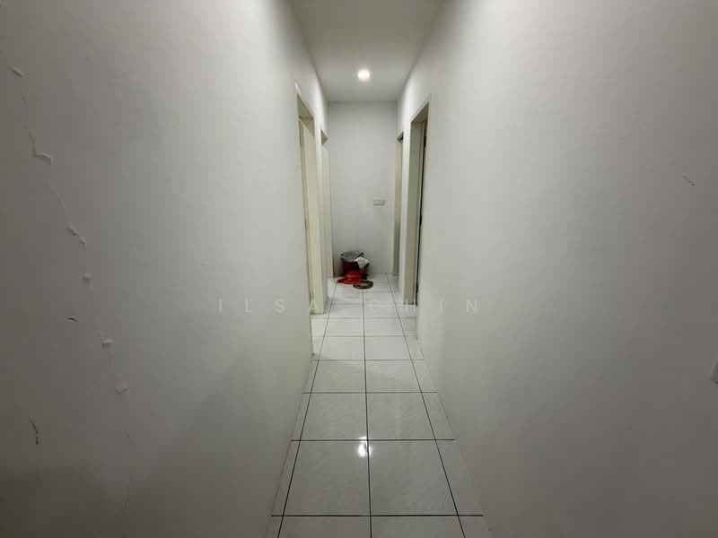 Apartment for Rent at Camellia Residence - Ilsa Chin - Corridor - PropertyGuru.com.my