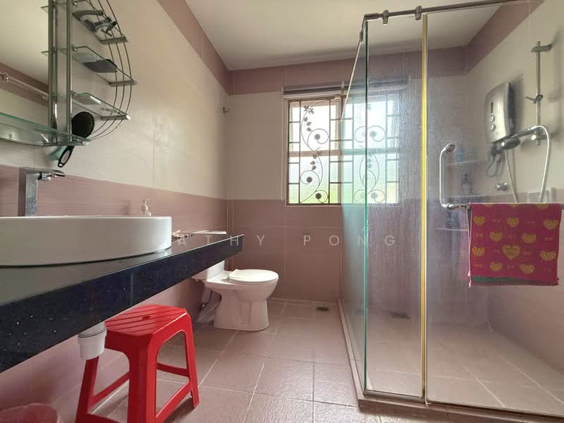 Bungalow for Sale in Rawang (Selangor) - Kathy Pong - Bathroom - PropertyGuru.com.my