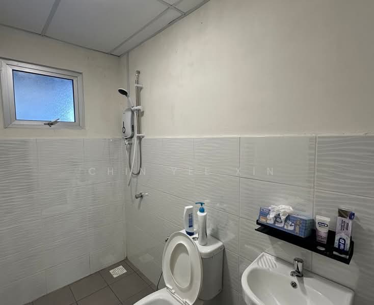 Apartment for Rent at Residensi Laman Sari - Chin Yee Xin - Bathroom - PropertyGuru.com.my