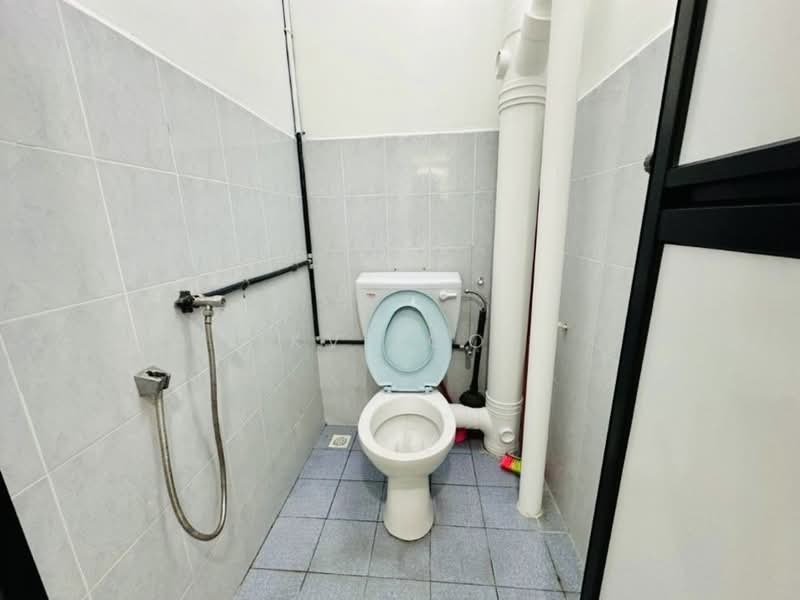 Sri Saujana untuk Untuk Dijual - RM 270,000, Apr 2026 - Bathroom - PropertyGuru.com.my