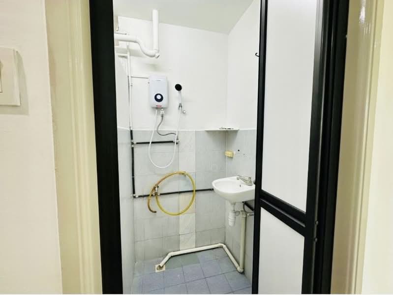 Sri Saujana untuk Untuk Dijual - RM 270,000, Apr 2026 - Bathroom - PropertyGuru.com.my
