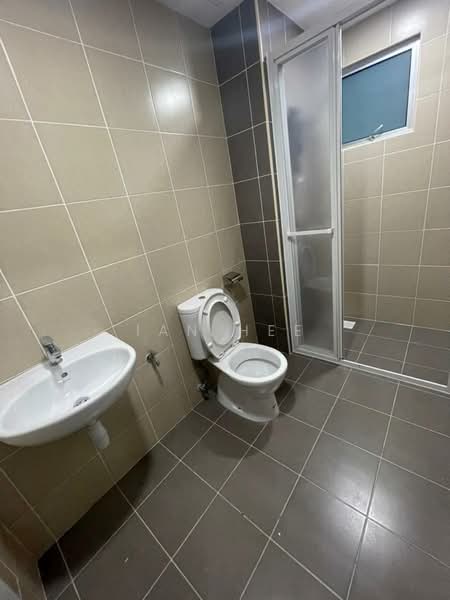Service Residence for Sale at Razak City Residences (RC Residences) - Ian Hee - Bathroom - PropertyGuru.com.my