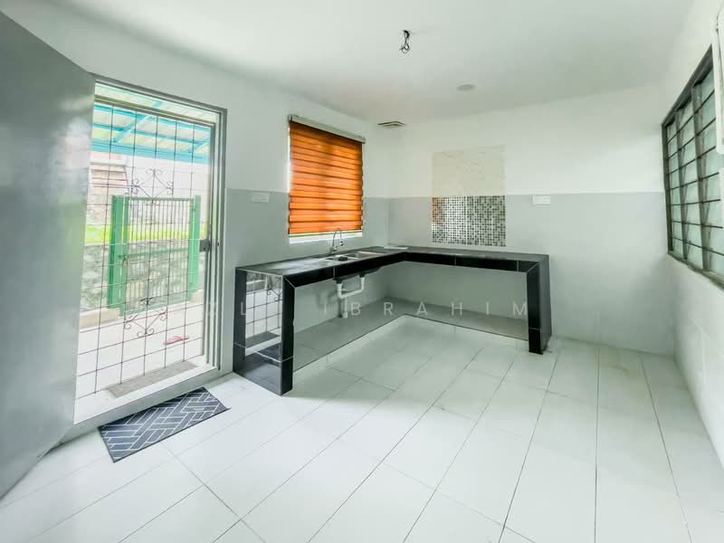 Taman Bukit Mewah untuk Untuk Dijual - RM 300,000, Apr 2026 - Kitchen - PropertyGuru.com.my