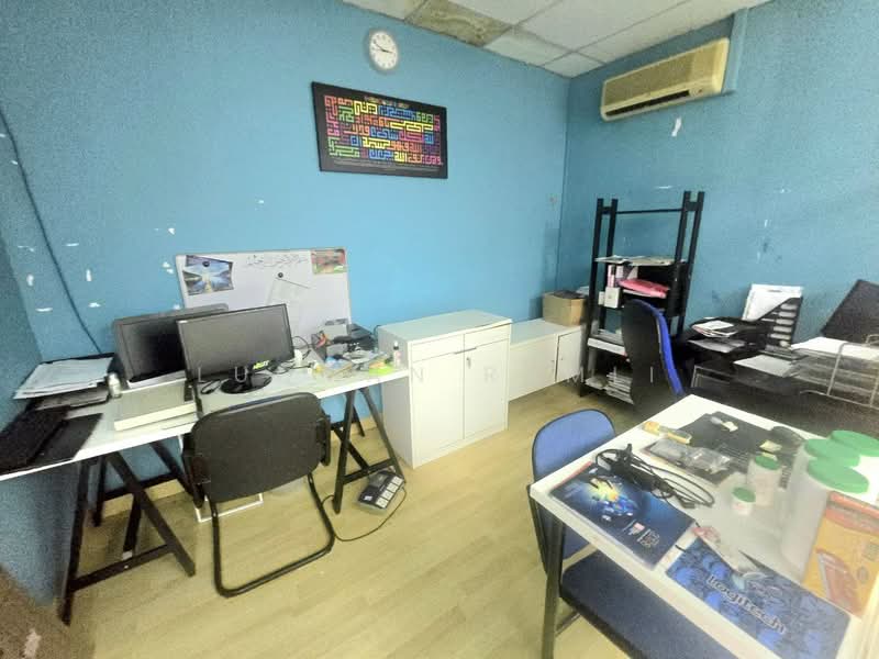 Shop / Office for Sale in Bandar Baru Bangi (Selangor) - Luqman Ramli - Study - PropertyGuru.com.my