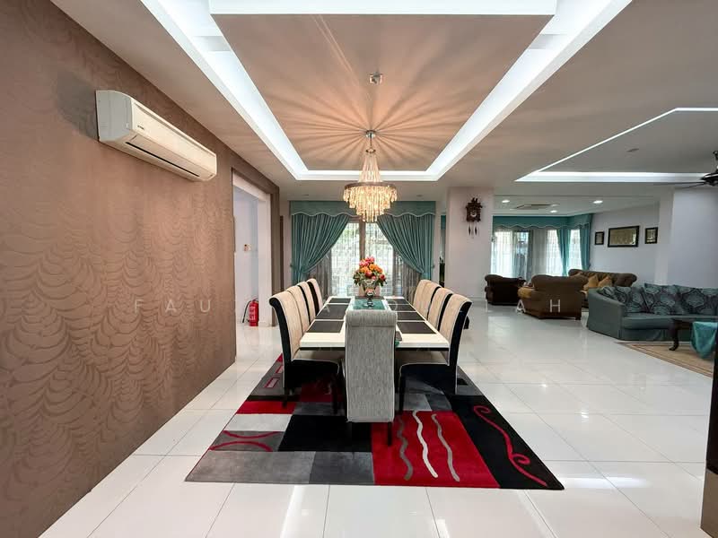 Semi-Detached House for Sale in Puncak Bangi (Bandar Baru Bangi) - Fauzi Abdullah - Dining Room - PropertyGuru.com.my