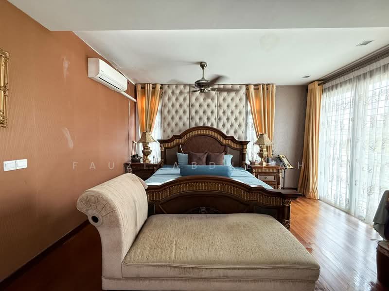 Semi-Detached House for Sale in Puncak Bangi (Bandar Baru Bangi) - Fauzi Abdullah - Master Bedroom - PropertyGuru.com.my