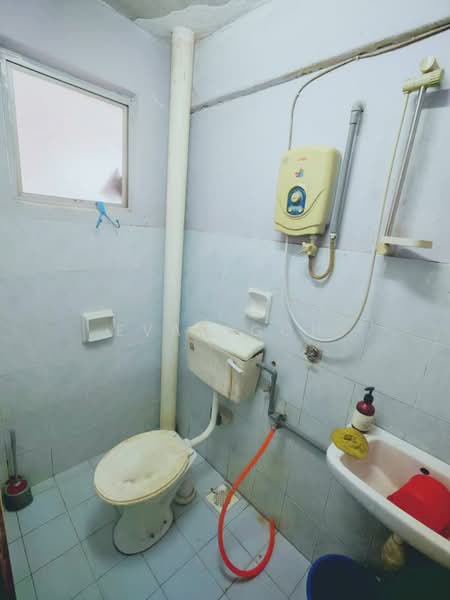 Flat for Sale at Alpha Arena - Evan Goh - Bathroom - PropertyGuru.com.my