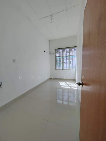 Shop / Office for Sale in Bandar Putra (Kulai) - Michelle He - Interior - PropertyGuru.com.my
