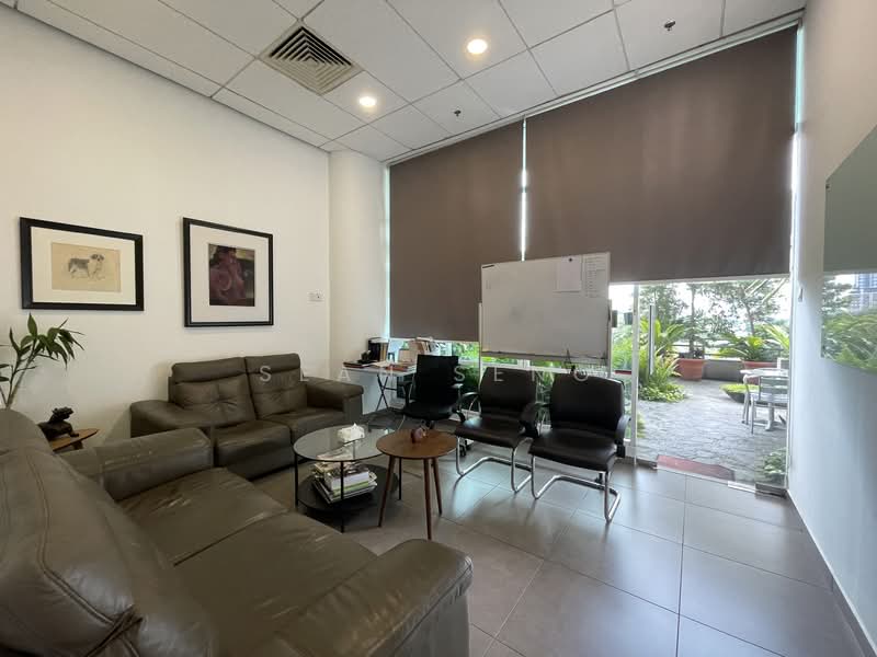 Retail Office for Sale in Taman Tun Dr Ismail (Kuala Lumpur) - Sean Seng - Living Room - PropertyGuru.com.my
