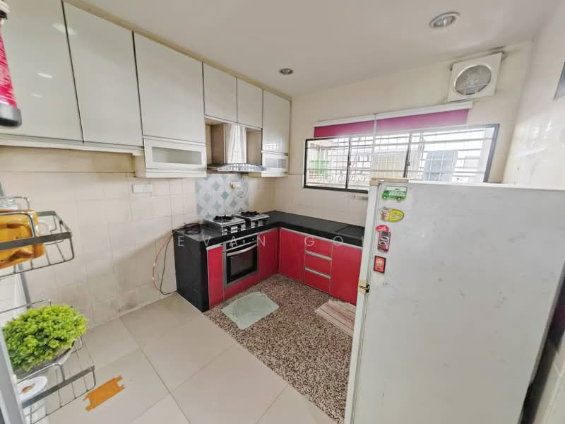 Taman Putra Impiana (Phase 2) untuk Untuk Dijual - RM 585,000, Apr 2026 - Kitchen - PropertyGuru.com.my