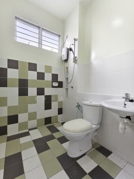 2-storey Terraced House for Sale in Taman Setia Indah (Tebrau) - Evon Yap - Bathroom - PropertyGuru.com.my