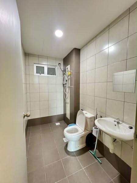 Kediaman Servis untuk Disewa di One 49 Residence - Tina So - Bathroom - PropertyGuru.com.my