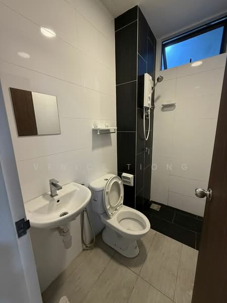 Seasons Garden Residences untuk Untuk Disewa - RM 1,800 /bulan, Mac 2026 - Bathroom - PropertyGuru.com.my